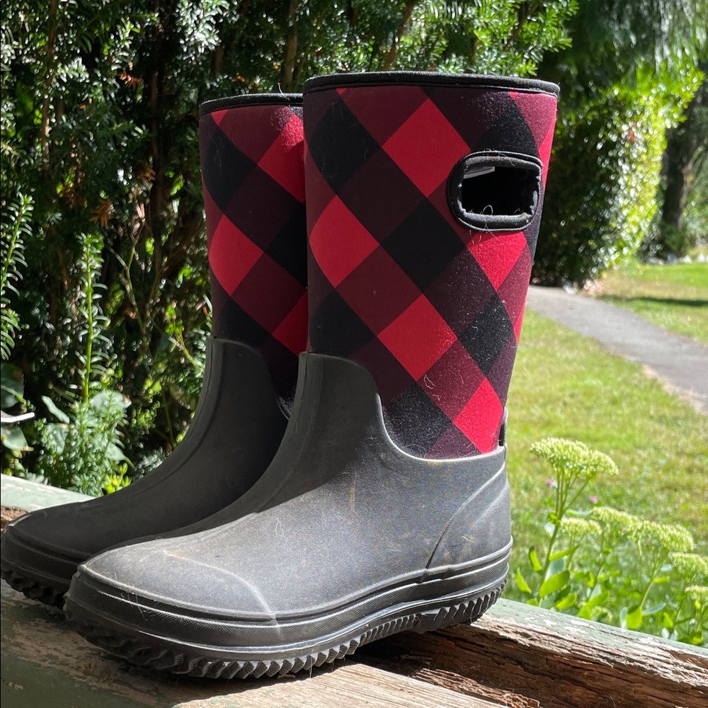 Joe Fresh Kids Boots - Red and Black youth 3